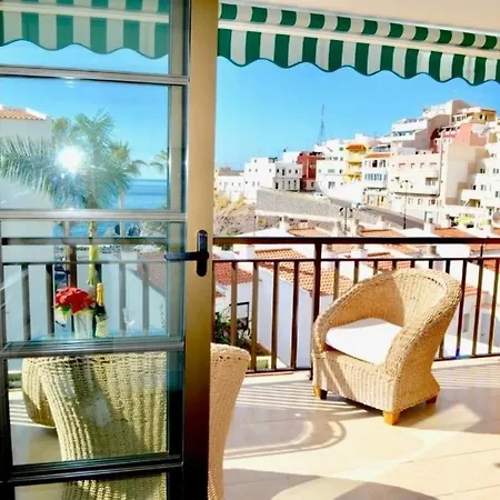 Διαμέρισμα Beautiful Apartment With 3 Bedrooms And 1 Bathroom Very Close To The Ocean *