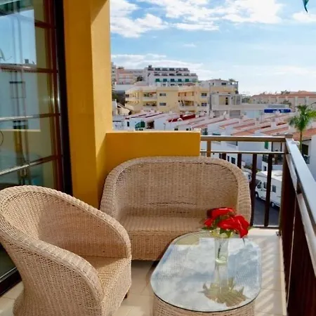 Beautiful Apartment With 3 Bedrooms And 1 Bathroom Very Close To The Ocean *