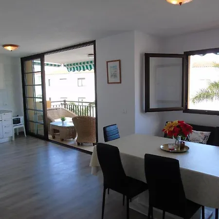 Beautiful Apartment With 3 Bedrooms And 1 Bathroom Very Close To The Ocean Apartamento Puerto de Santiago (Tenerife)